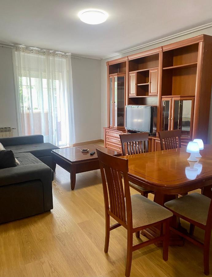 Breton 50 Apartment Logrono Luaran gambar